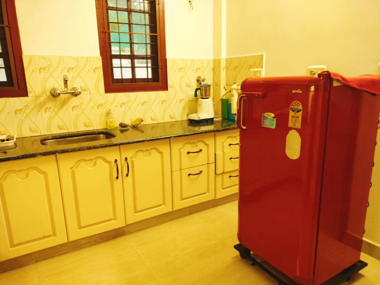 Hotel Jj Inn Kochi Ngoại thất bức ảnh